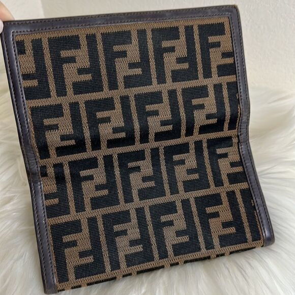 💯Authentic Fendi Long Wallet 🍀 - Picture 11 of 16